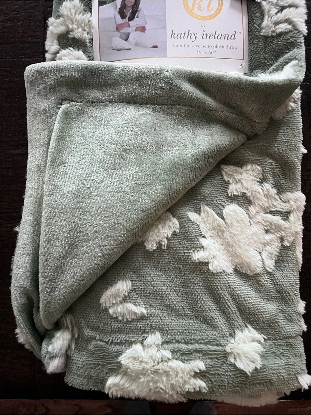Kathy Ireland Sage Green & Cream Floral faux fur reverse to Plush Throw 50”x60”